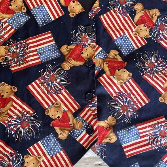 111 MAIN Vest Size 2X 4th Of July Teddy Bear USA American Flag Fireworks EUC - Picture 7 of 12